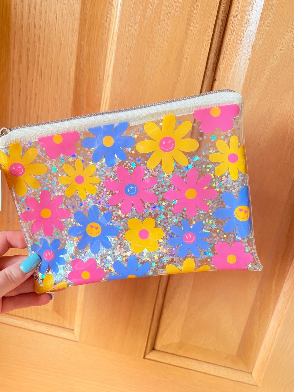 NWT 🤍Clear Floral Glitter Pouch - Pink Blue Yellow Daisies✨